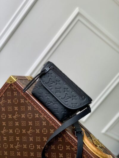 Cartera Pulse con bandolera Louis Vuitton