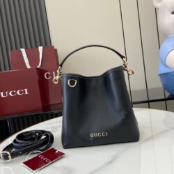 Minibolso bombonera GG Emblem Gucci