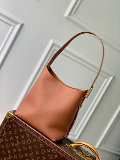 Bolso Low Key Hobo PM Louis Vuitton - Imagen 3