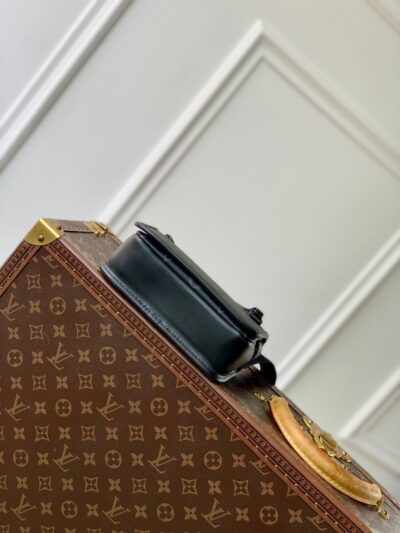 Cartera Bosphore con bandolera Louis Vuitton - Imagen 4