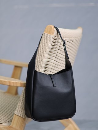 Bolso le 5 à 7 mediano YSL - Imagen 3