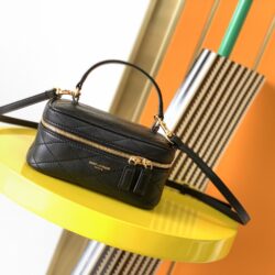 Neceser de piel acolchada YSL