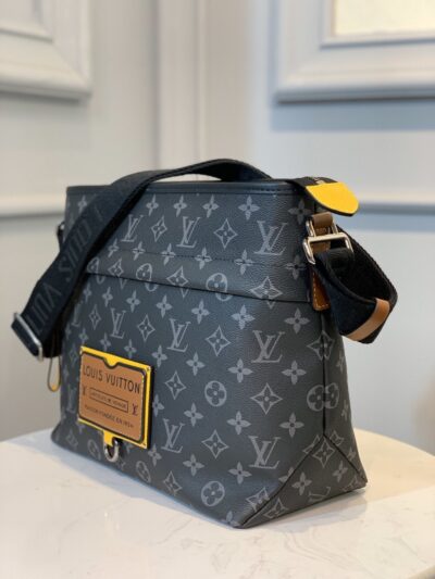 BOLSO BESACE ZIPPÉE Louis Vuitton - KJ PLUS