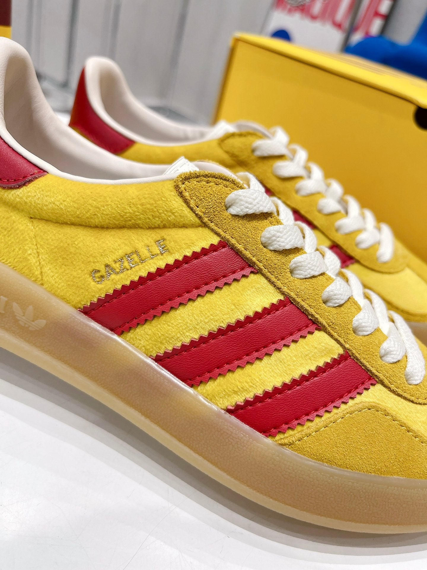 Zapatilla Gazelle adidas x Gucci - Imagen 4