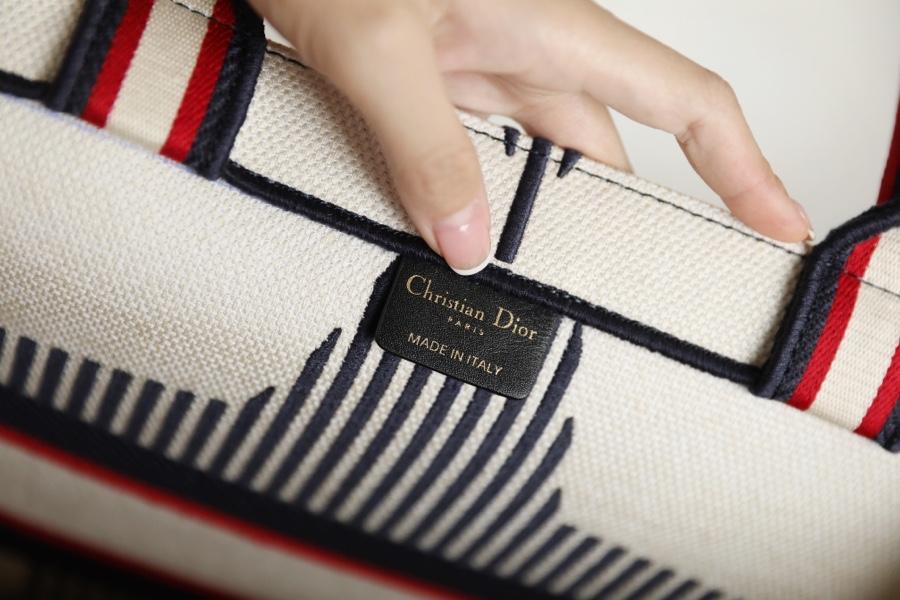 DIOR BOOK TOTE DIORALPS - Imagen 8