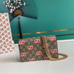Cartera Gucci GG con cadena y estampado de manzana GUCCI - KJ PLUS