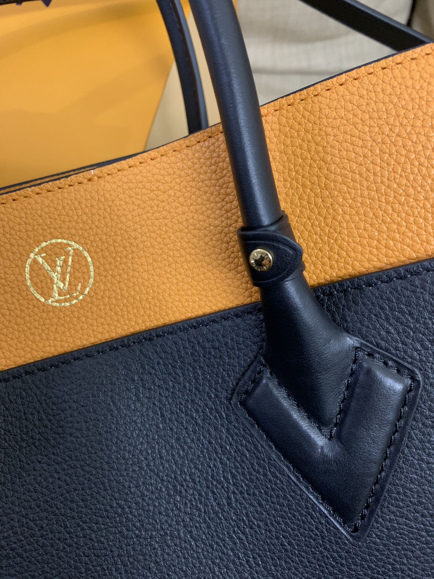 BOLSO ON MY SIDE Louis Vuitton - Imagen 4