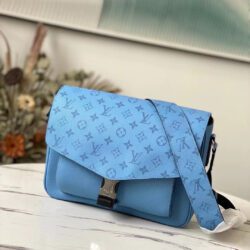 BOLSO MESSENGER NEW Louis Vuitton