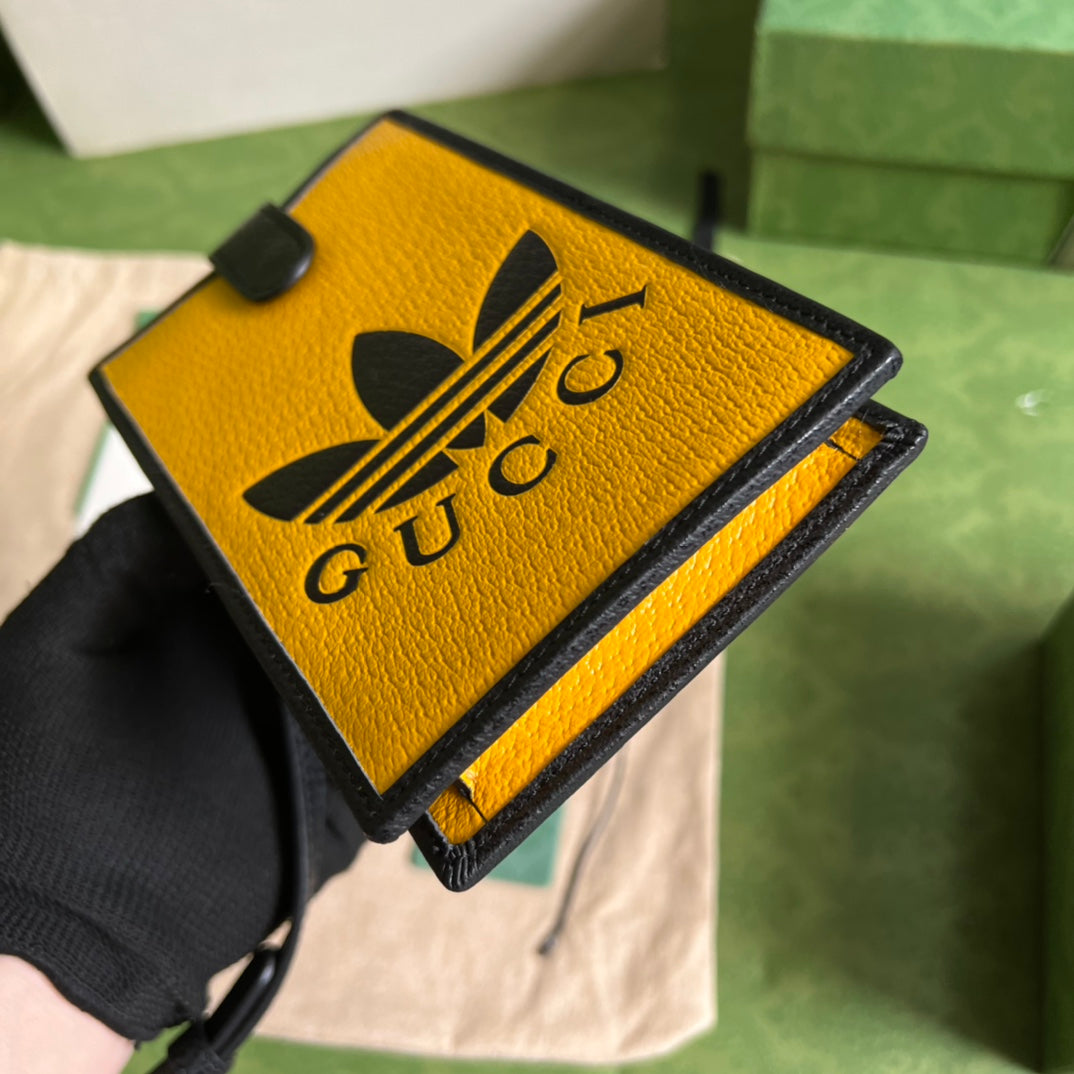 Funda de teléfono adidas x Gucci - Imagen 3