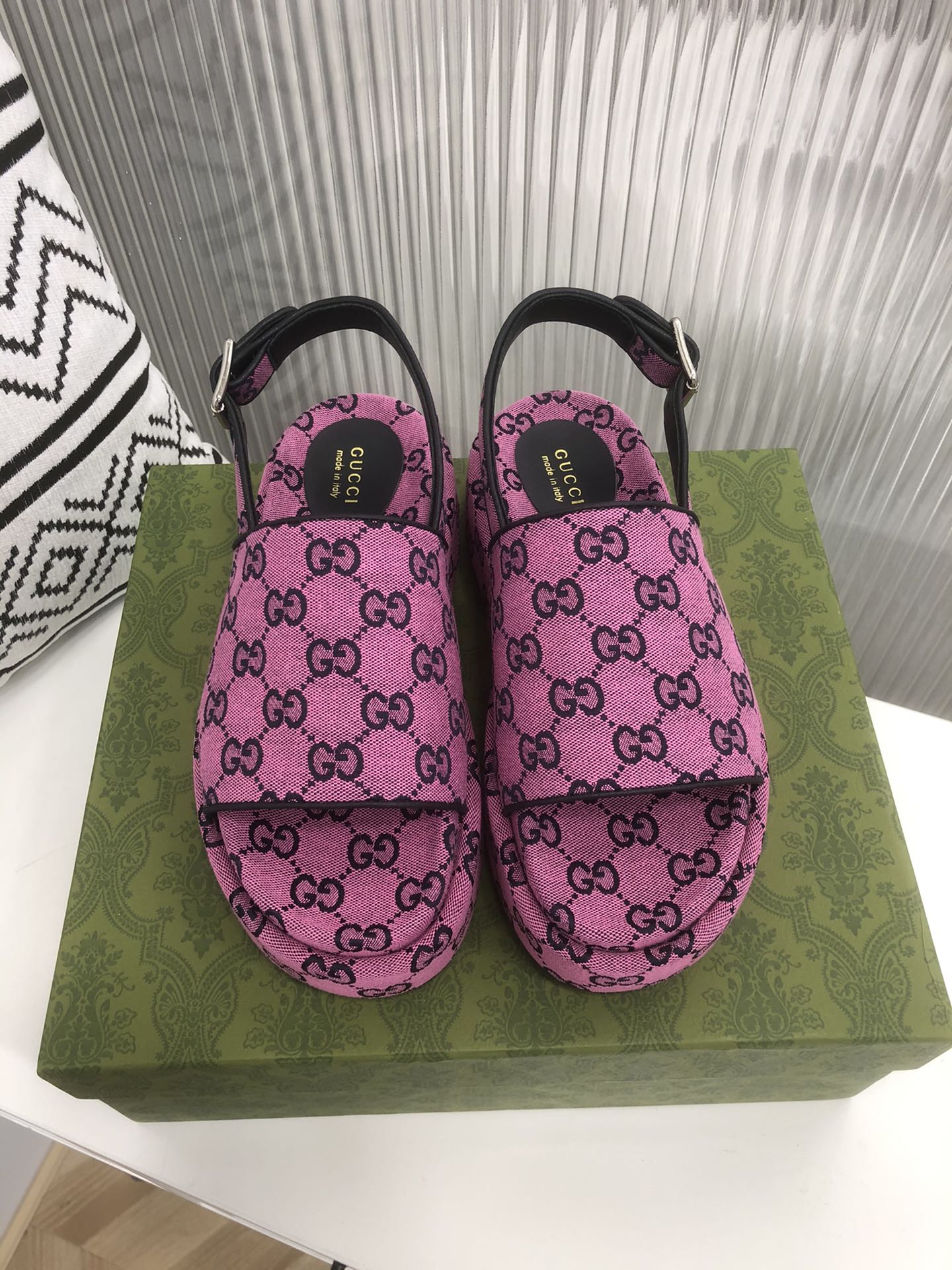 Sandalia con plataforma GG Gucci - Imagen 4