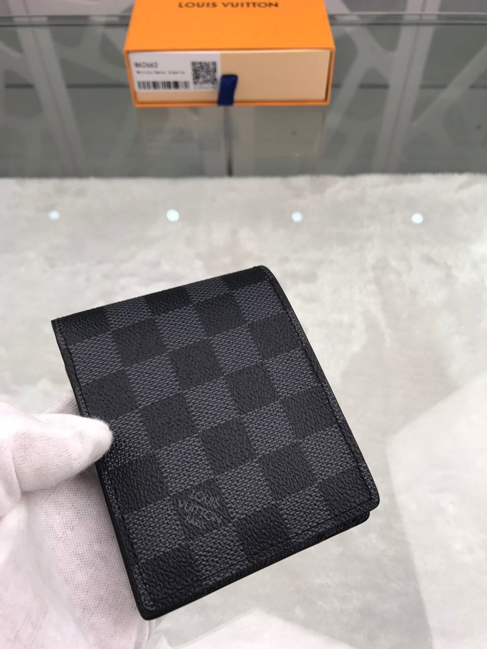 BILLETERA MULTIPLE Louis Vuitton - Imagen 4