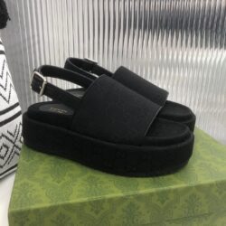 Sandalia con plataforma GG Gucci