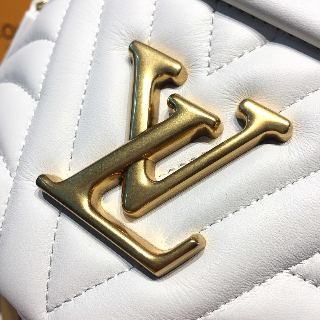 RIÑONERA NEW WAVE Louis Vuitton - Imagen 6