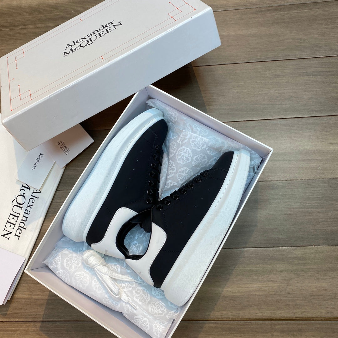 Zapatillas Oversized Alexander McQueen - Imagen 4