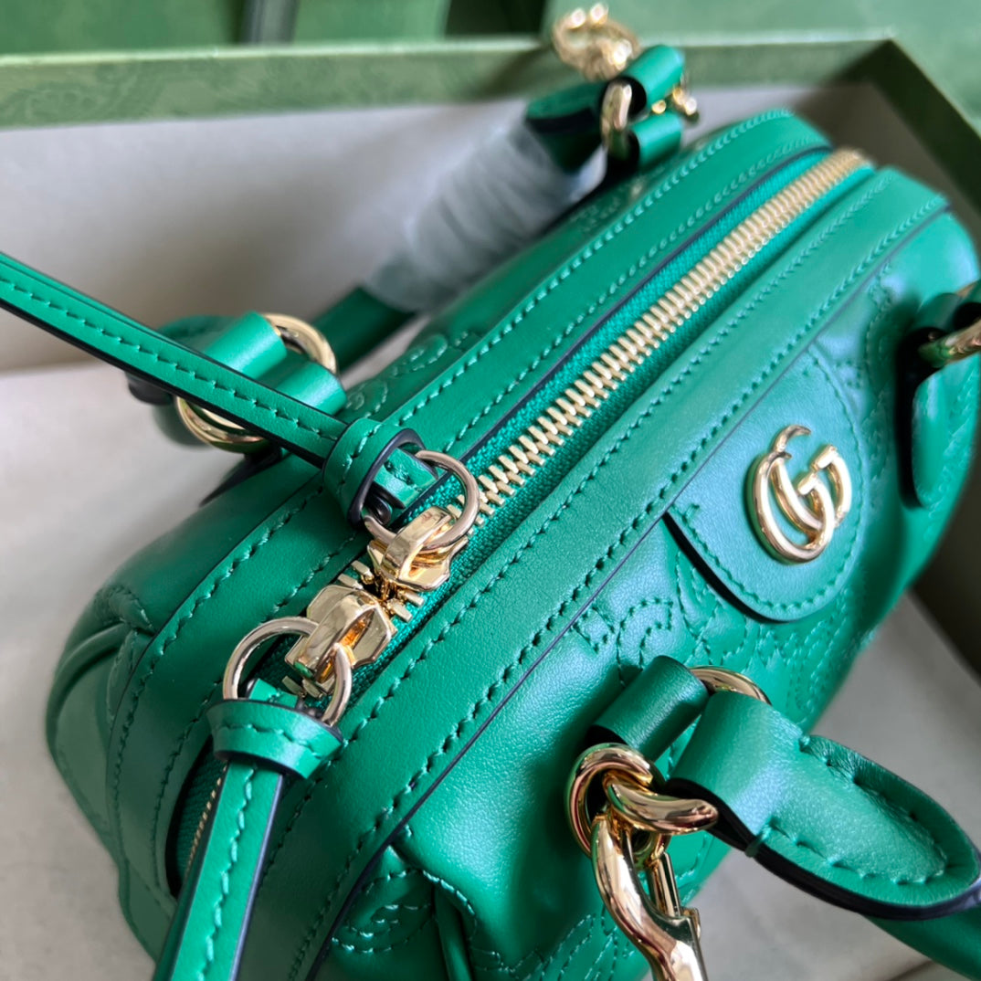 Bolso de mano en piel matelassé con GG Gucci - Imagen 7