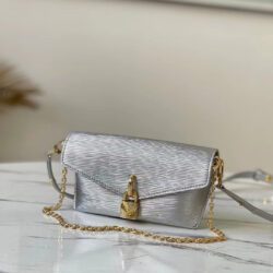 BOLSO PADLOCK ON STRAP BB Louis Vuitton