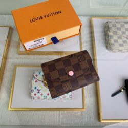 MONEDERO ROSALIE  Louis Vuitton
