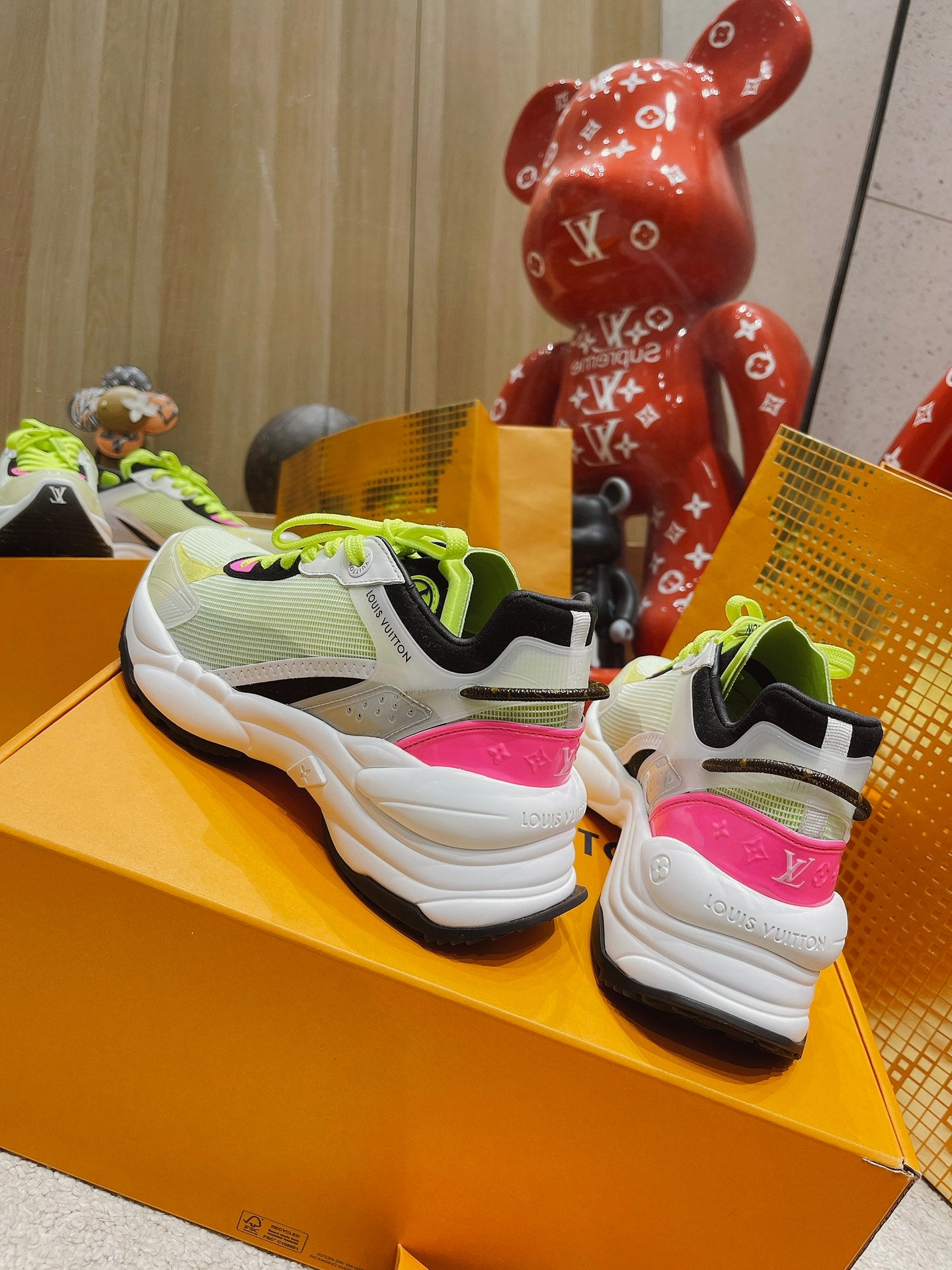 ZAPATILLA DEPORTIVA RUN 55 LOUIS VUITTON - Imagen 8
