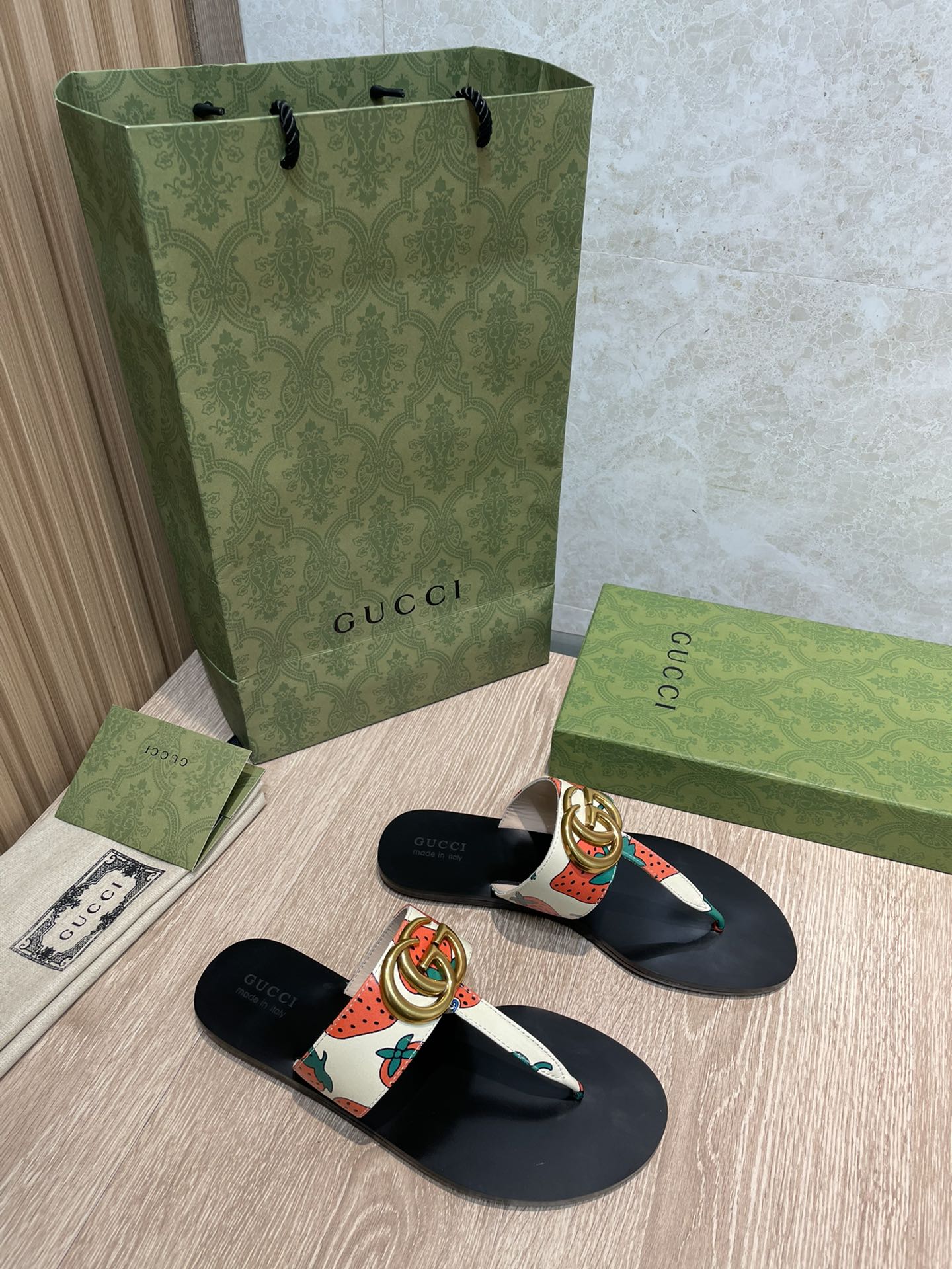 Chancla con Doble G Gucci - Imagen 4