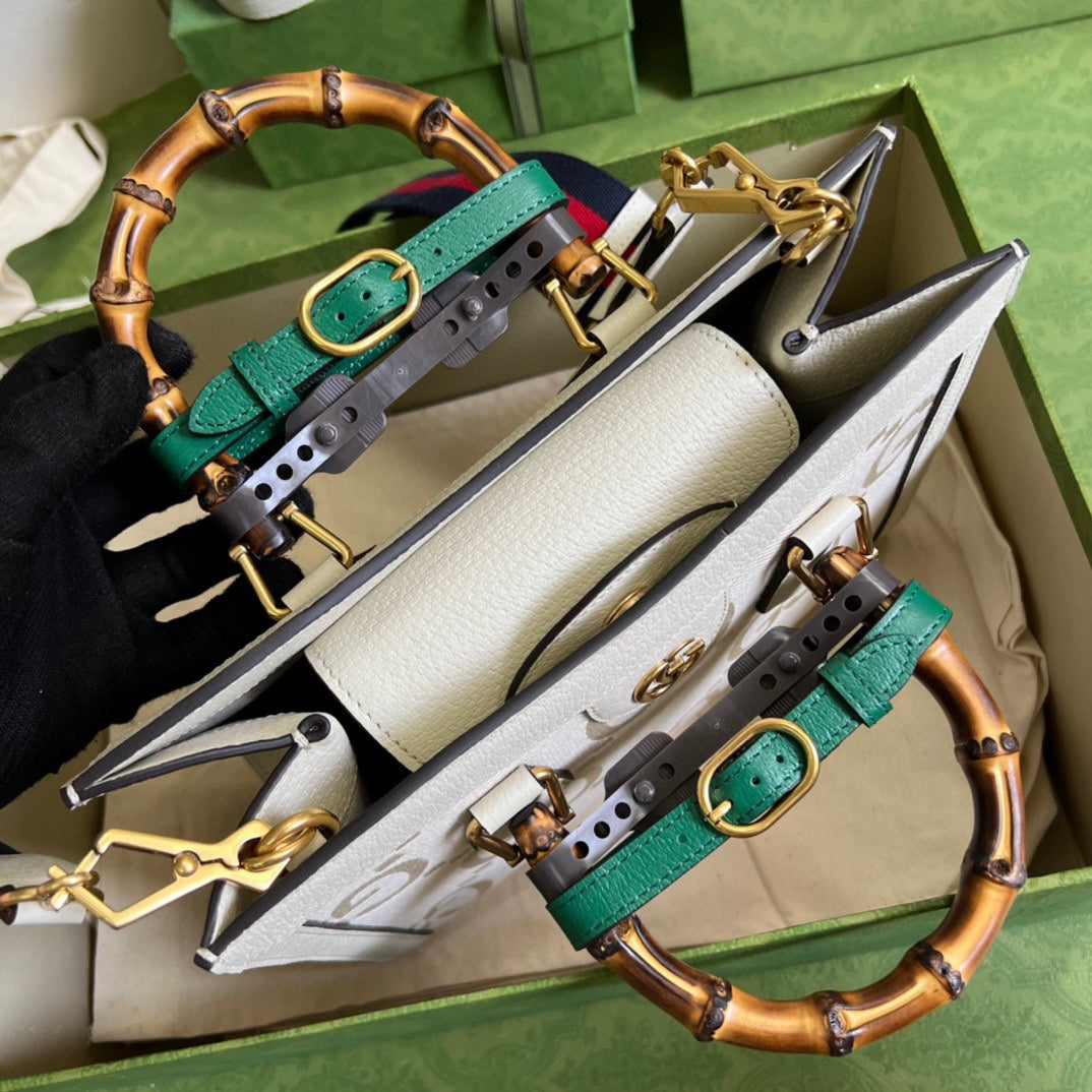 Bolso tote pequeño Gucci Diana con jumbo GG - Imagen 6