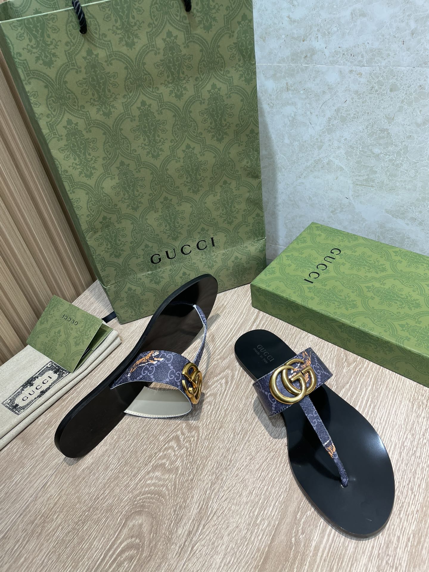 Chancla con Doble G Gucci - Imagen 8