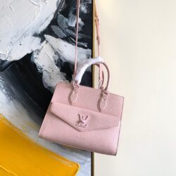 BOLSO TOTE LOCKME PM Louis Vuitton - KJ PLUS