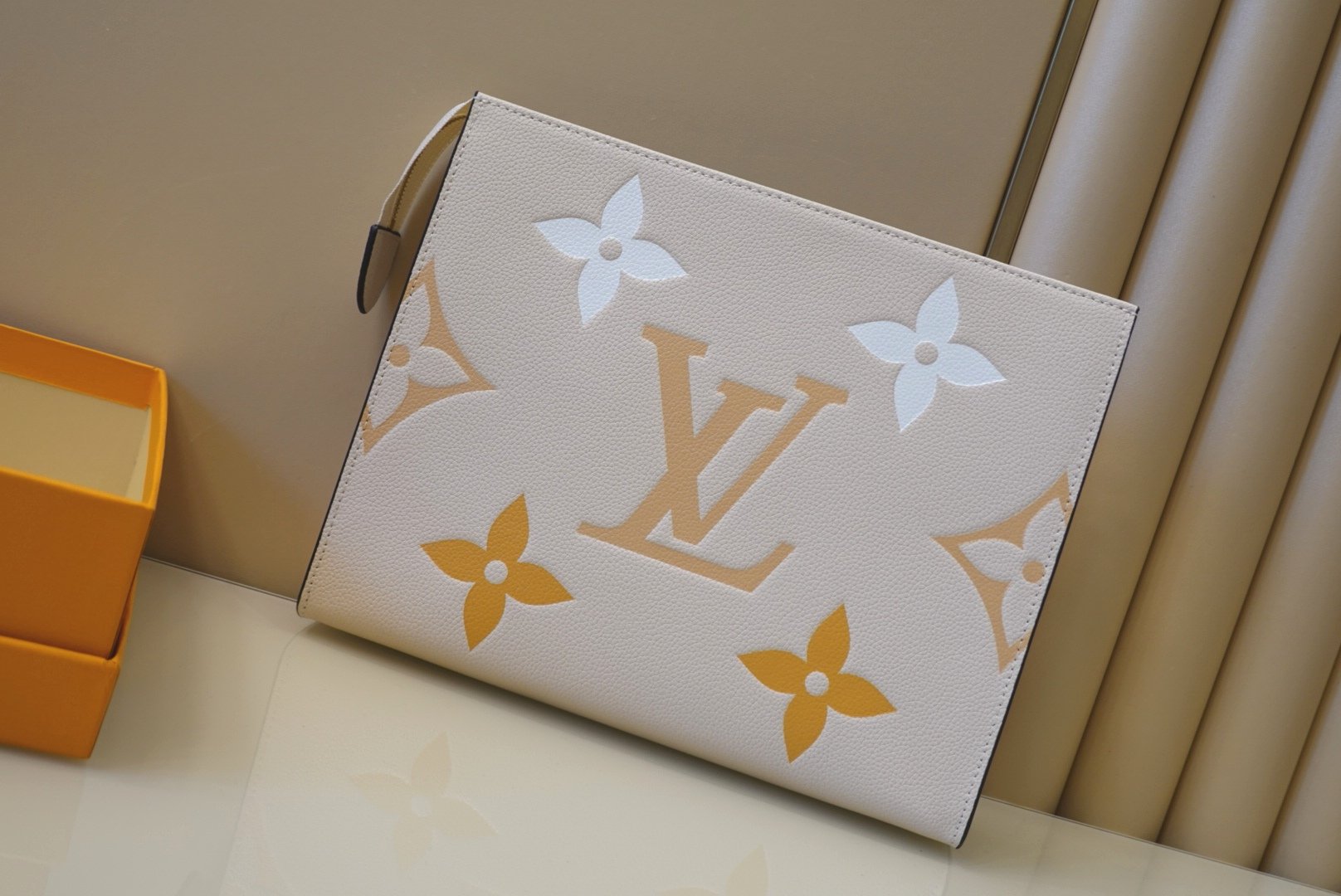 BOLSA DE ASEO 26 Louis Vuitton - Imagen 2