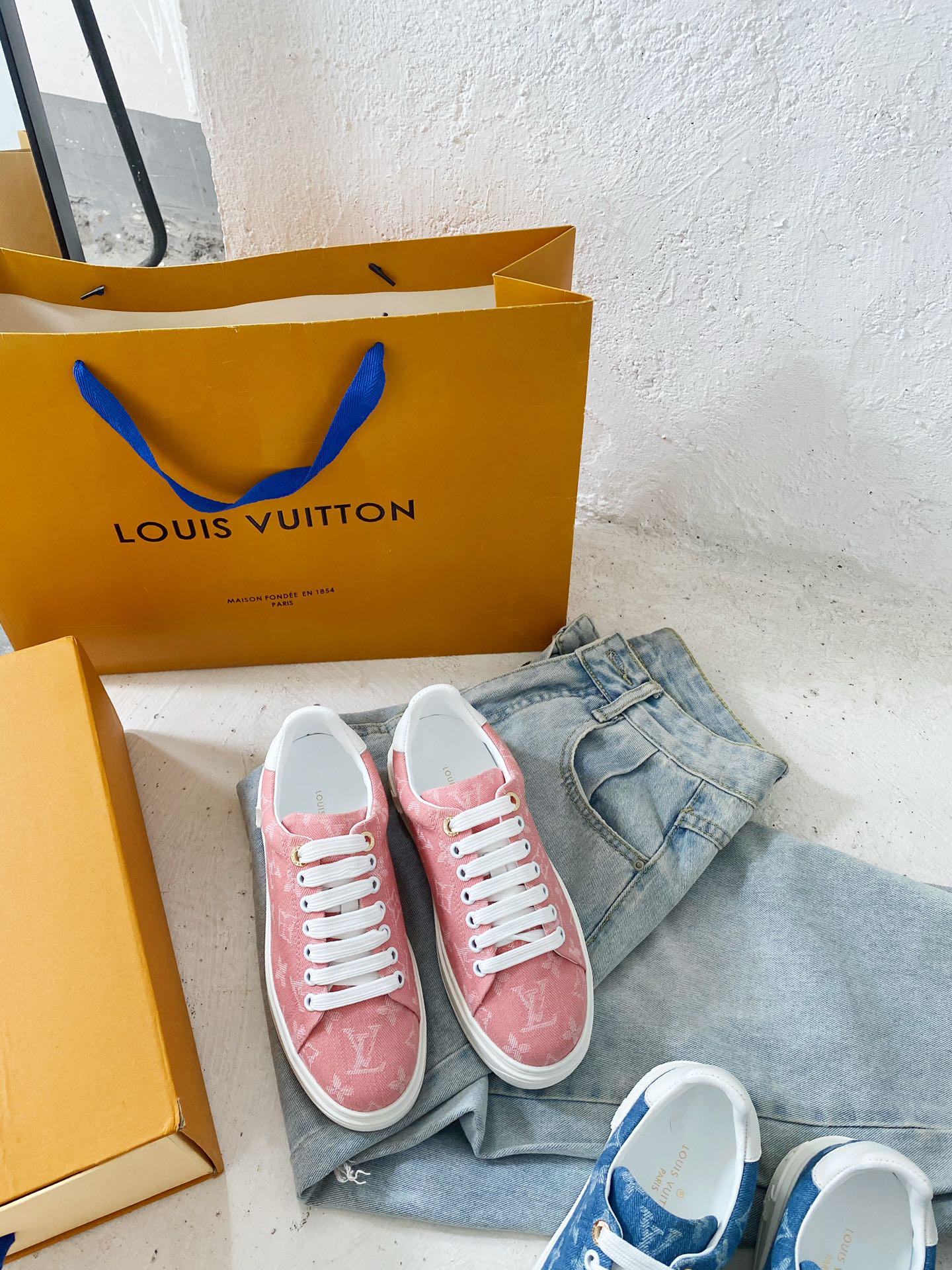 ZAPATILLA DEPORTIVA TIME OUT Louis Vuitton - Imagen 2
