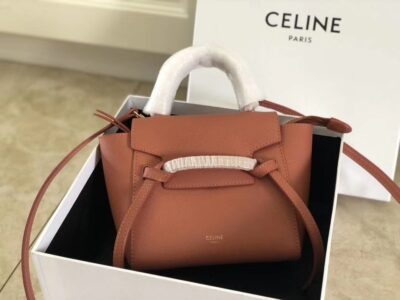 BOLSO BELT PICO DE PIEL  CON TEXTURA GRANULADA CELINE