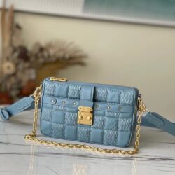 BOLSO POCHETTE TROCA LOUIS VUITTON