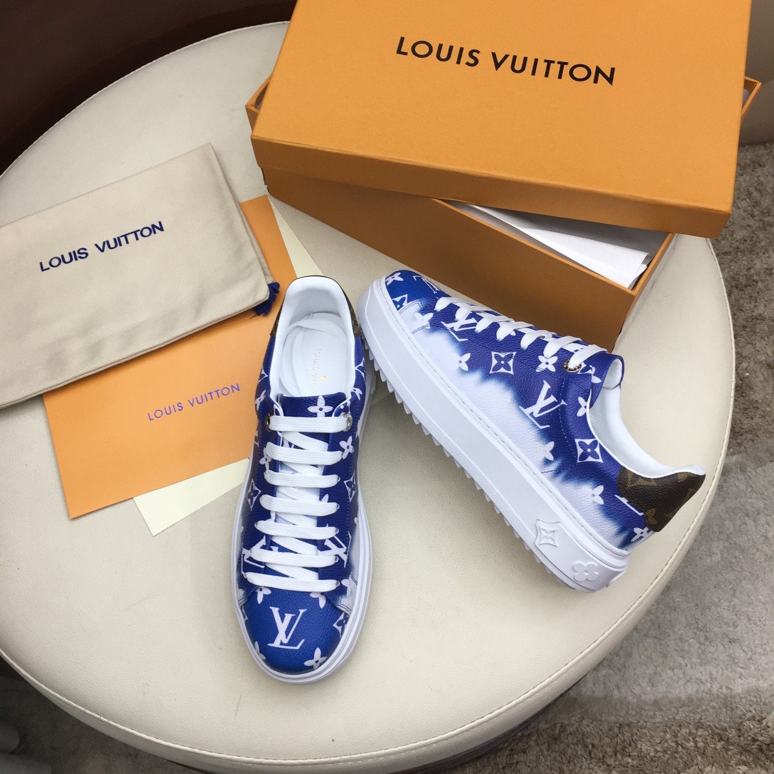 ZAPATILLA DEPORTIVA TIME OUT Louis Vuitton - Imagen 3