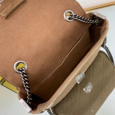 Bolso Fendi Baguette Chain Midi - Imagen 7