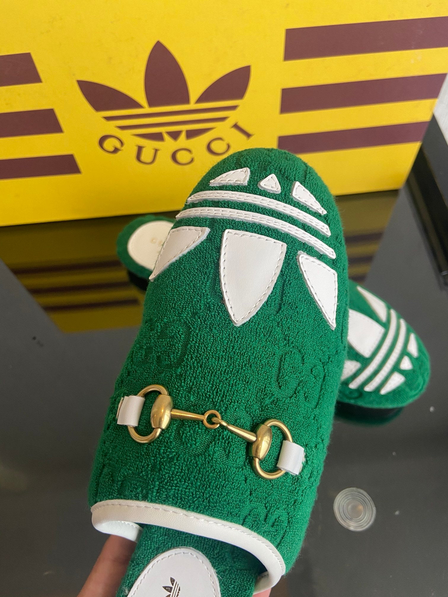 Chancla Adidas x Gucci - Imagen 3
