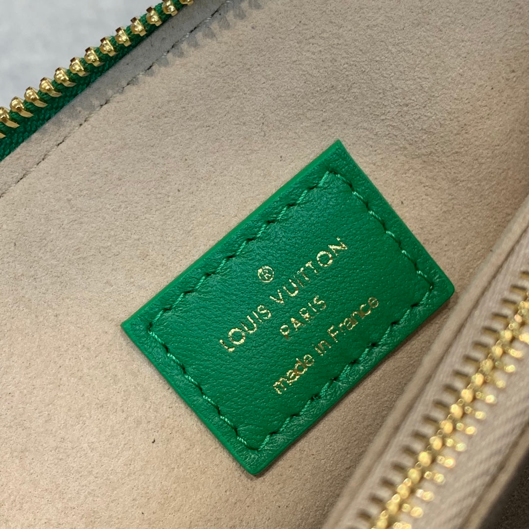 Bolso Coussin PM Louis Vuitton - Imagen 9