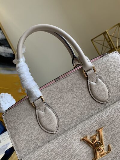 BOLSO TOTE LOCKME PM Louis Vuitton - KJ PLUS