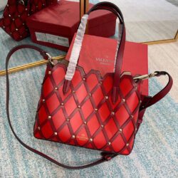 BOLSO BEEHIVE PEQUEÑO VALENTINO