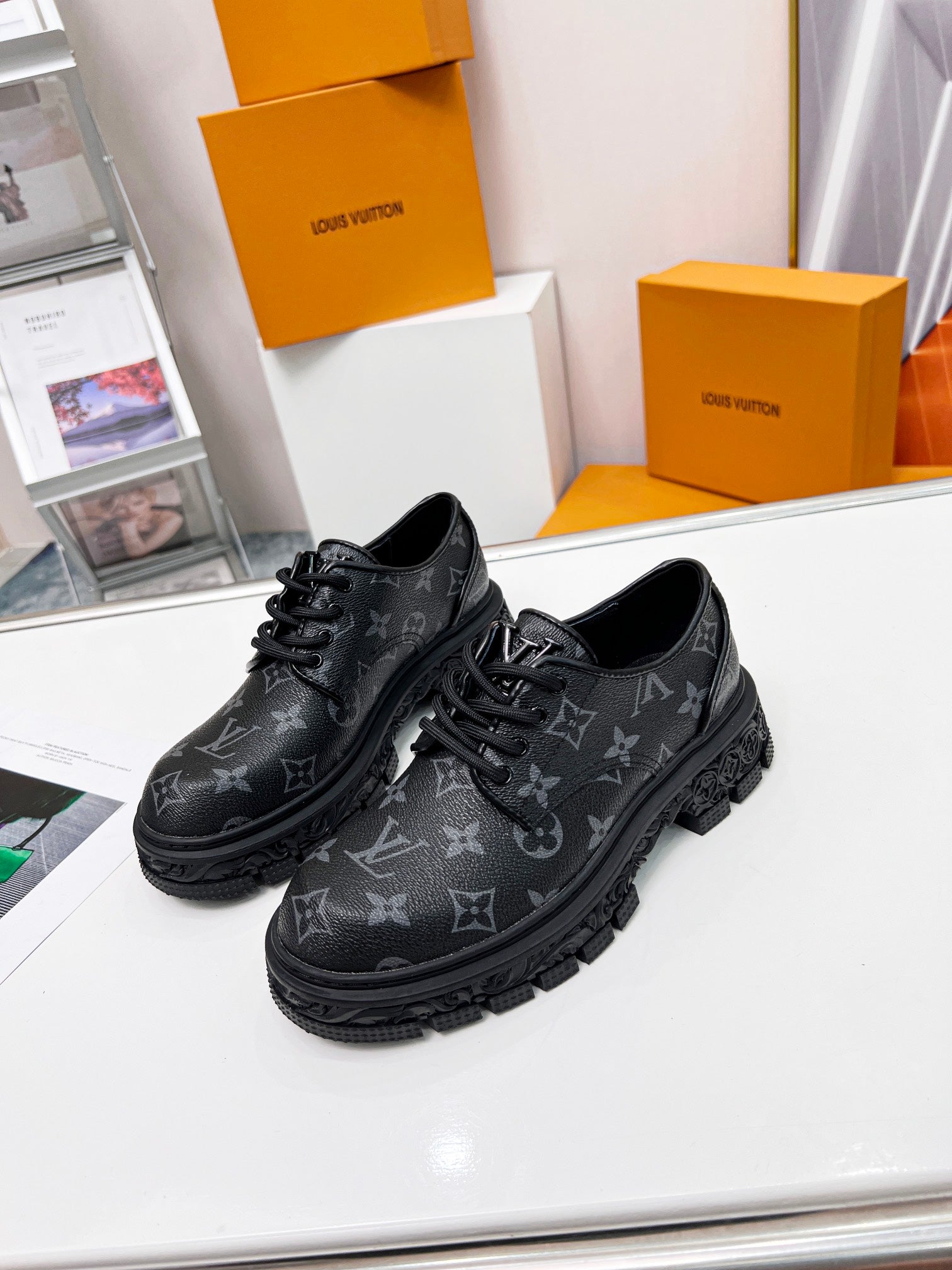 Mocasín Monogram Baroque Louis Vuitton - Imagen 2