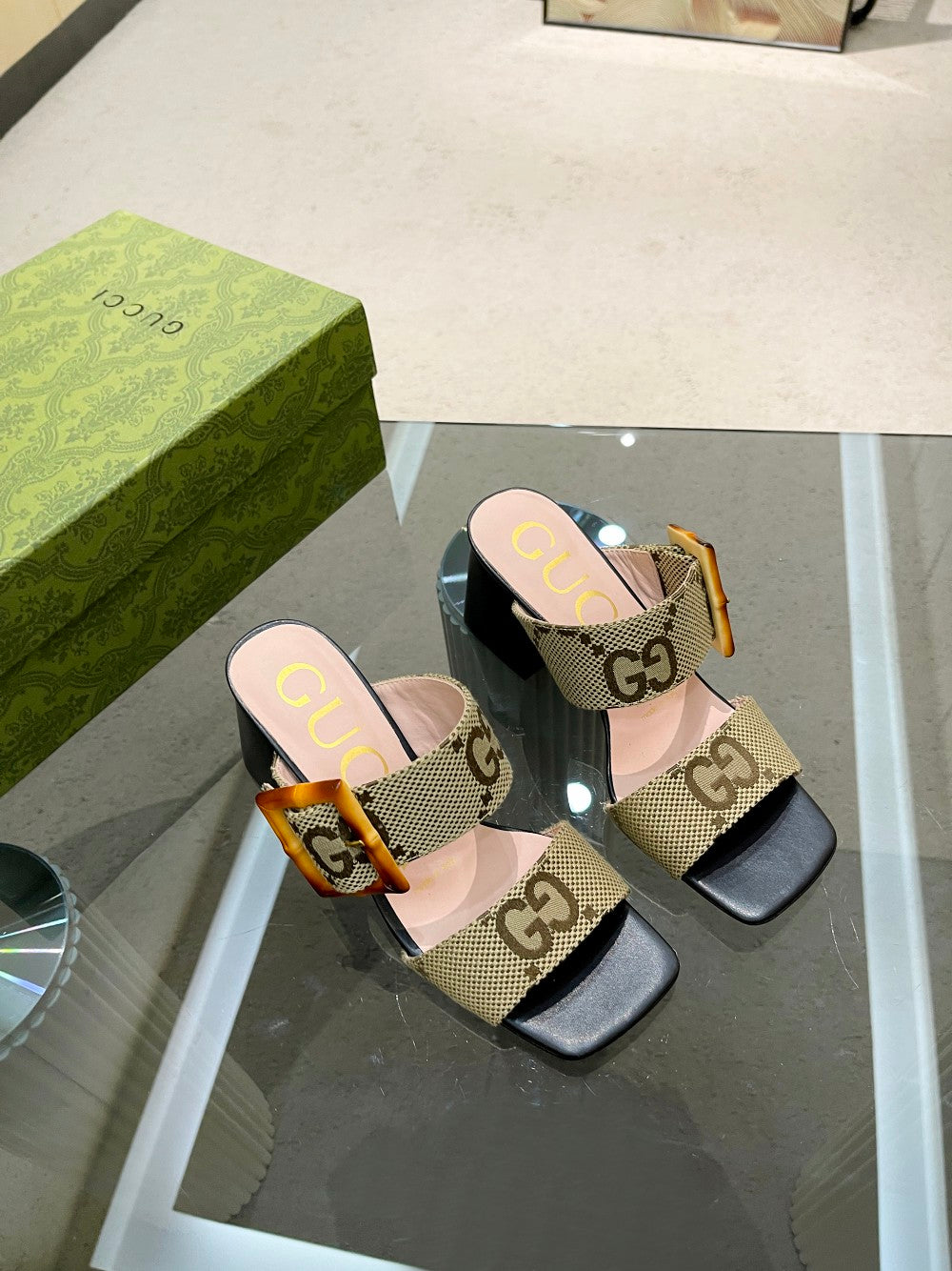 Sandalia con hebilla de bambĂș GUCCI - Imagen 2