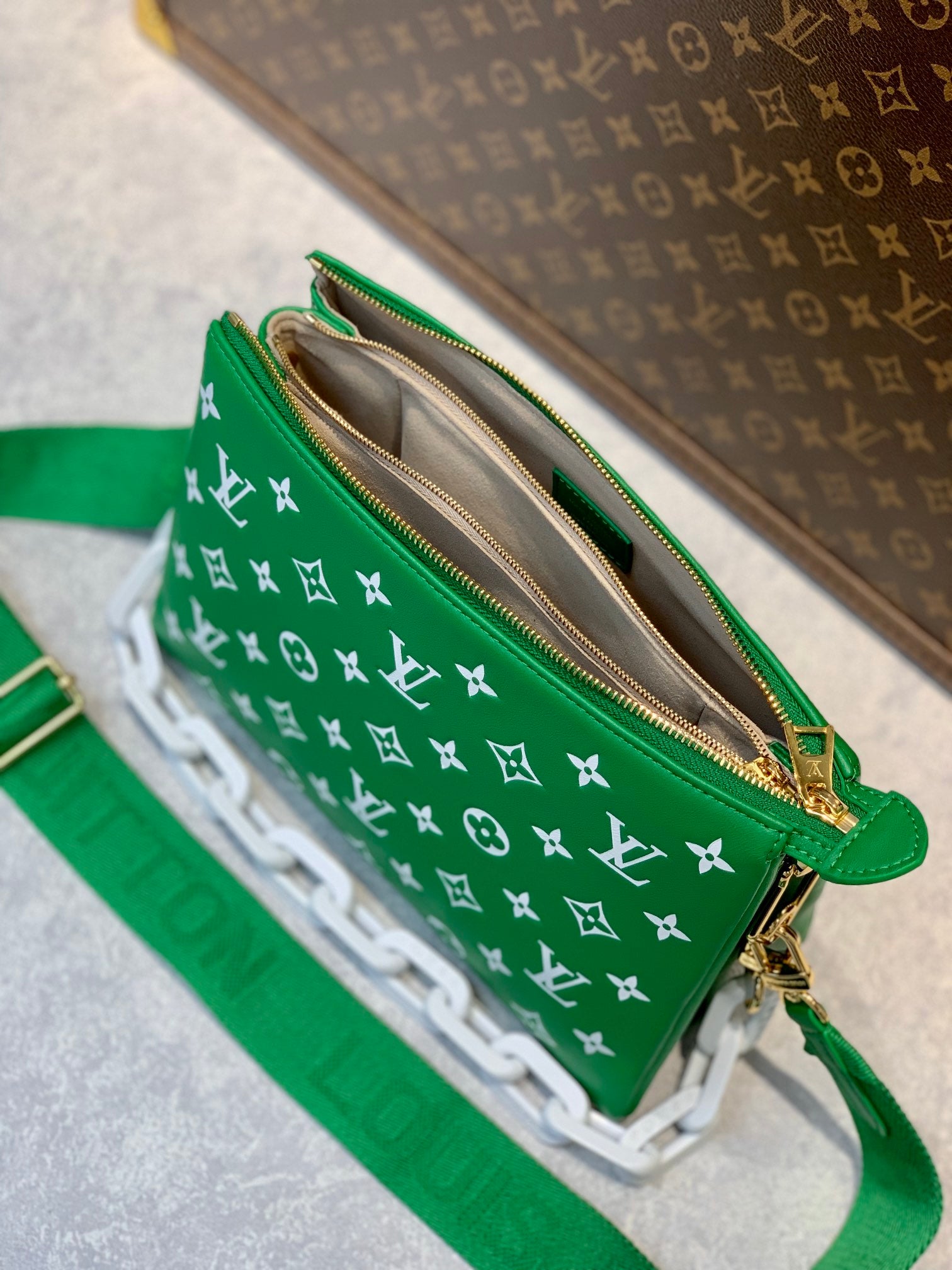 Bolso Coussin PM Louis Vuitton - Imagen 7