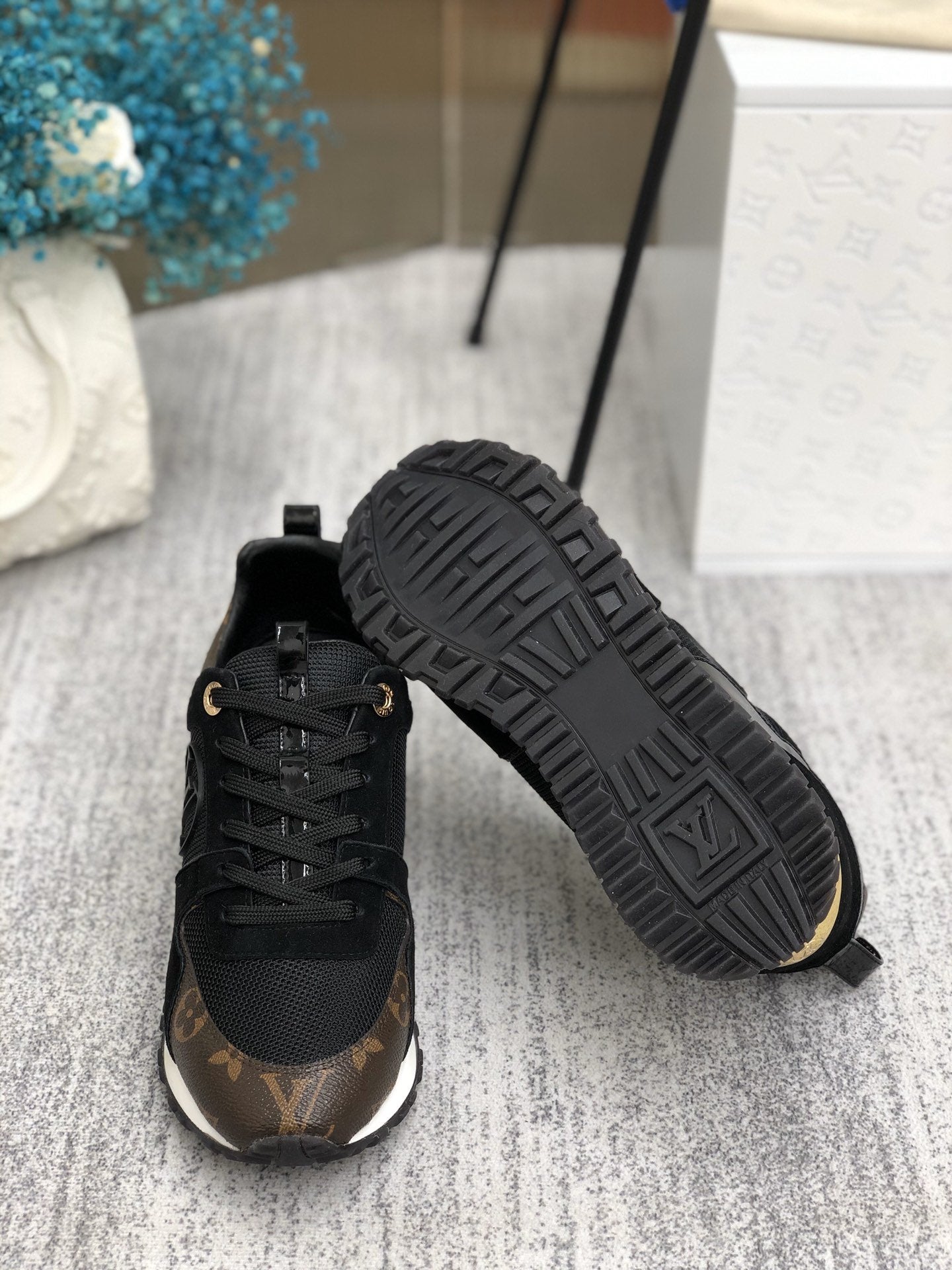 ZAPATILLA DEPORTIVA RUN AWAY Louis Vuitton - Imagen 9