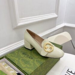 Zapato de salón Gucci Blondie de tacón medio