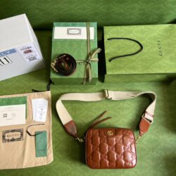 Bolso de hombro en piel matelassé con GG Gucci