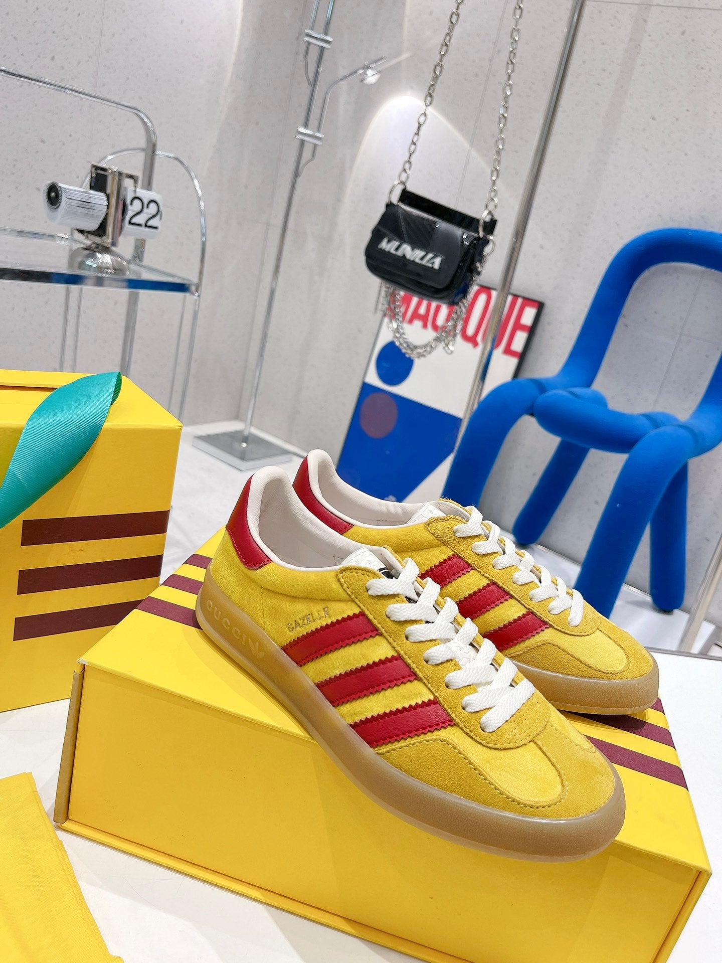 Zapatilla Gazelle adidas x Gucci