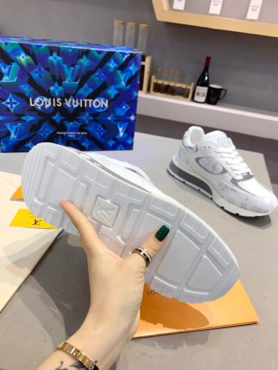 Zapatilla Run Away Louis Vuitton - Imagen 8