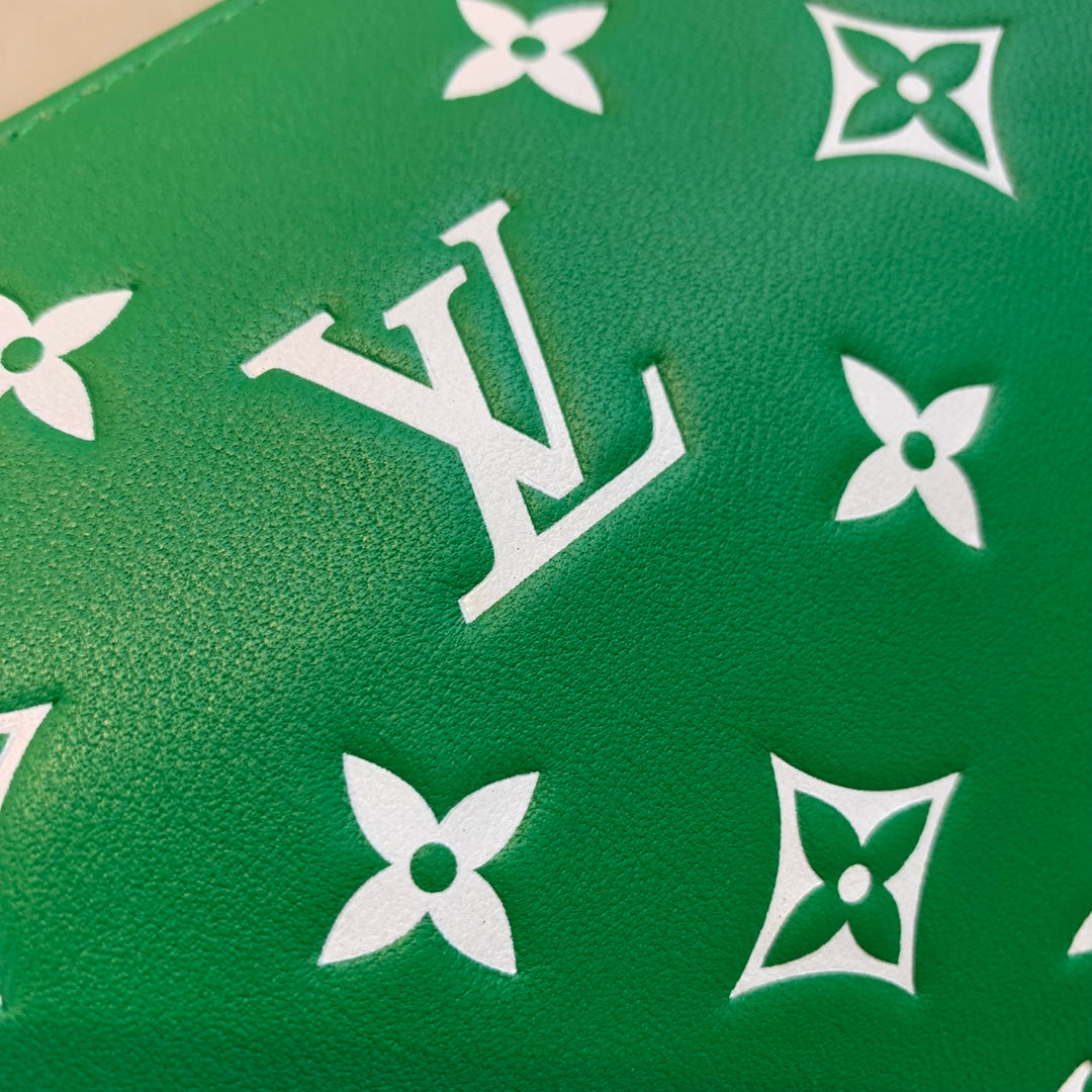 Bolso Coussin PM Louis Vuitton - Imagen 8