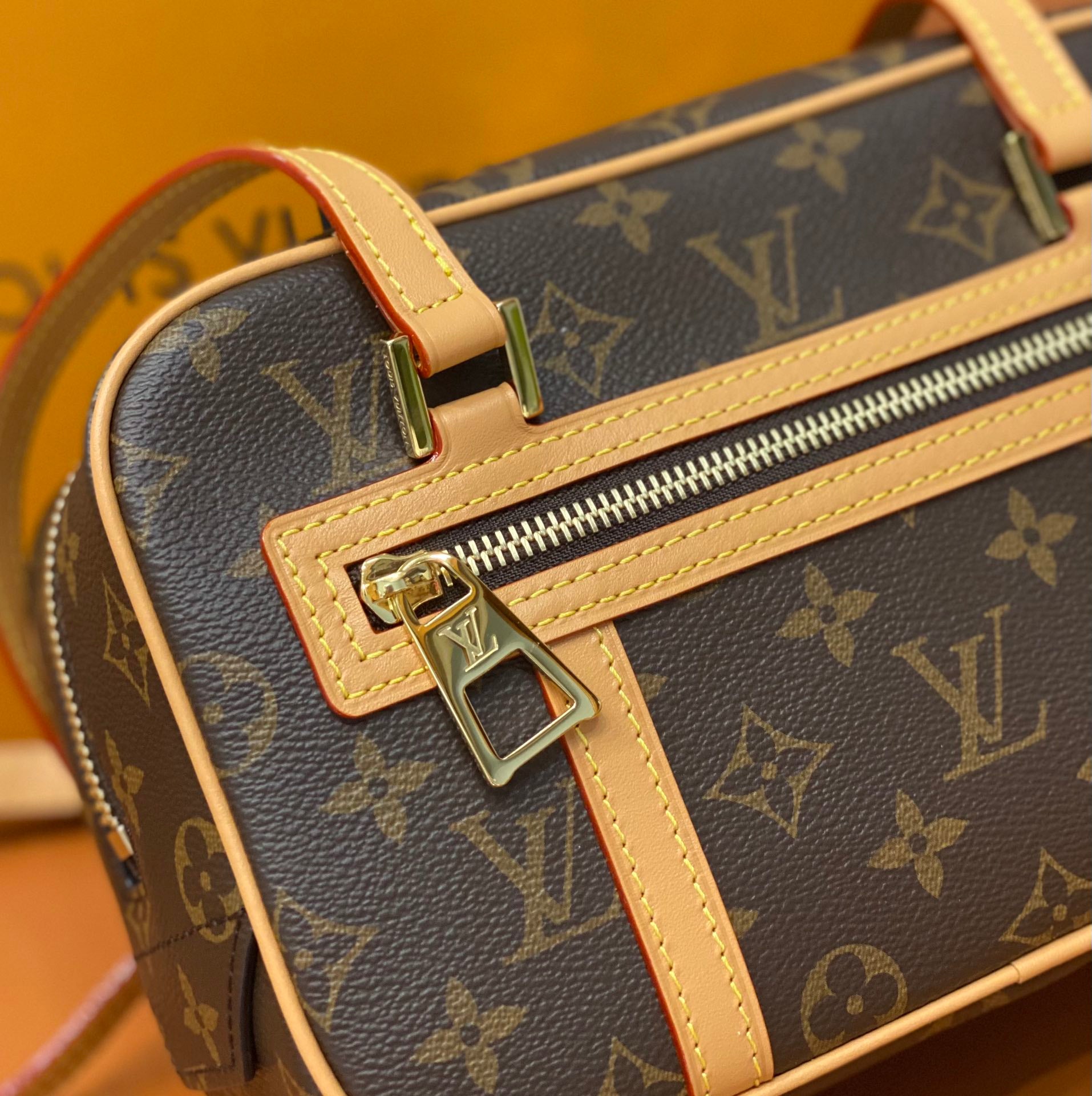 Bolso Cité Louis Vuitton - Imagen 7