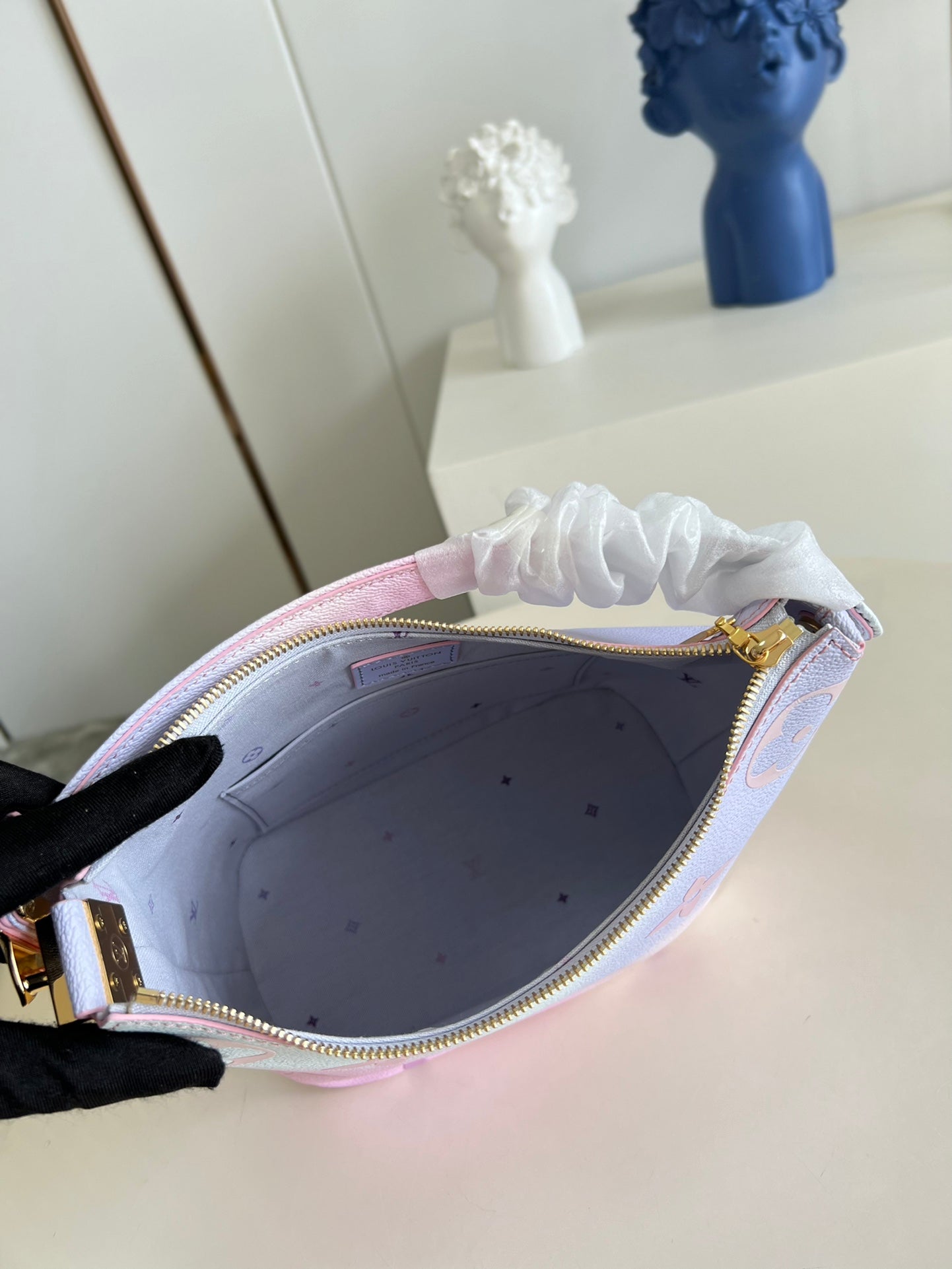 Bolso Marshmallow Louis Vuitton - Imagen 9