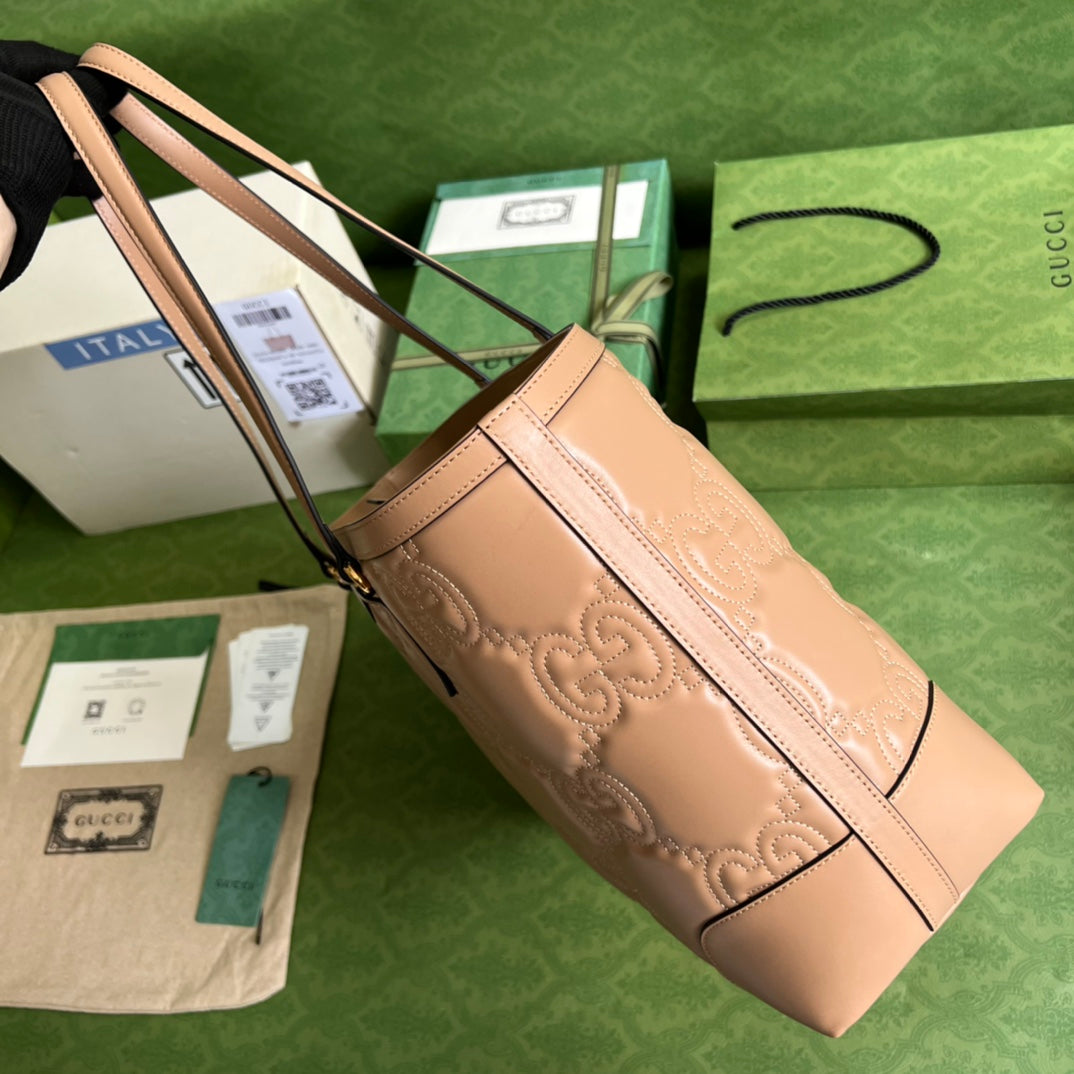 Bolso tote mediano de piel matelassé con GG Gucci - Imagen 3