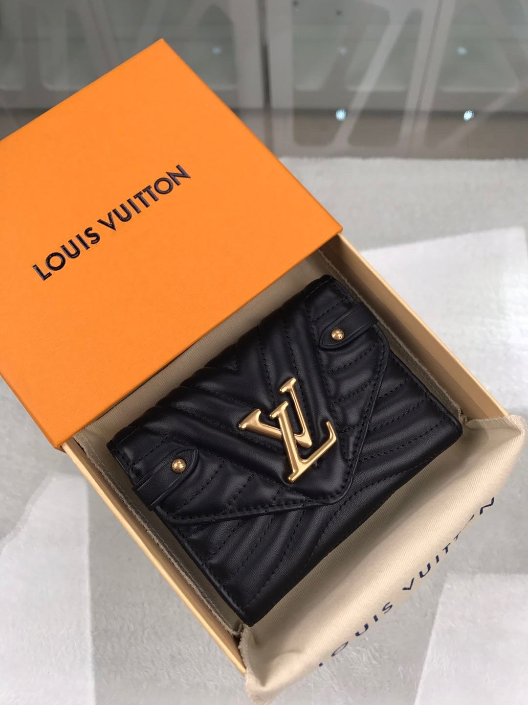 CARTERA COMPACTA LOUIS VUITTON NEW WAVE Louis Vuitton