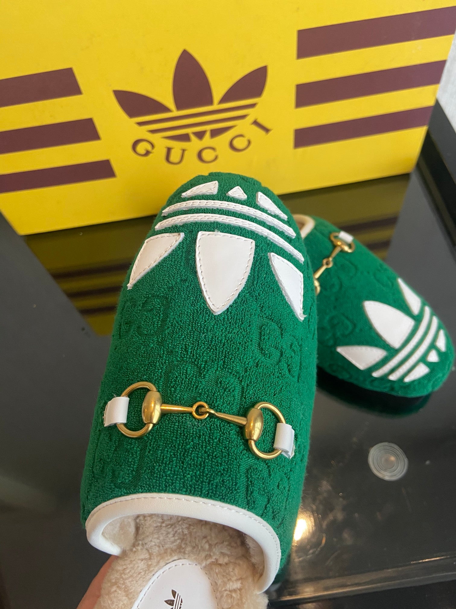 Chancla Adidas x Gucci - Imagen 3